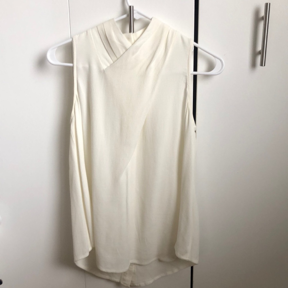 Anthropologie sleeveless tank w/ button up back